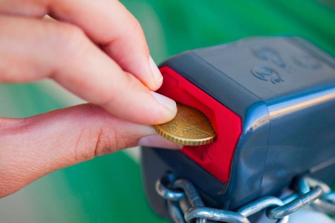 une pièce pour prendre un chariot