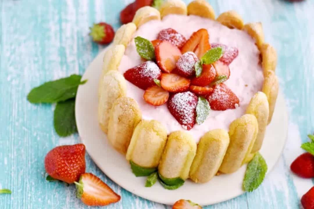 charlotte aux fraises classique