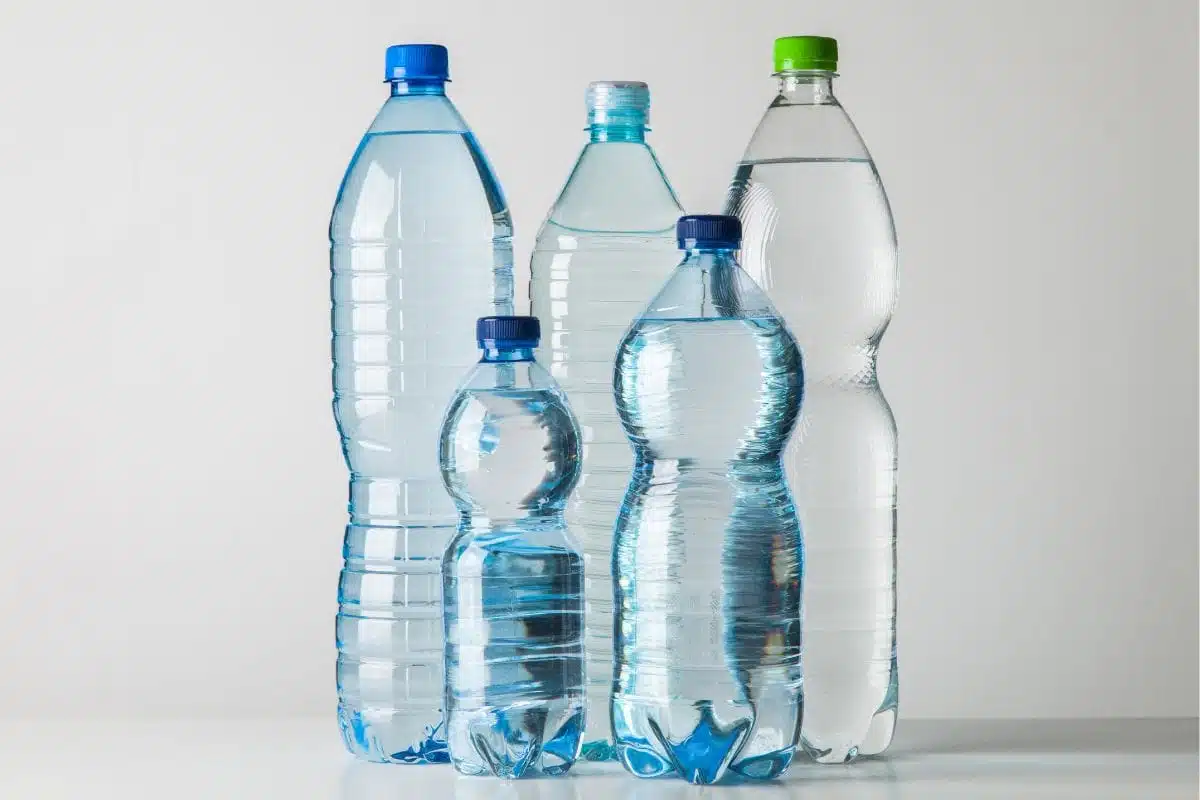 4 marques d'eau en bouteille jugées sans risque