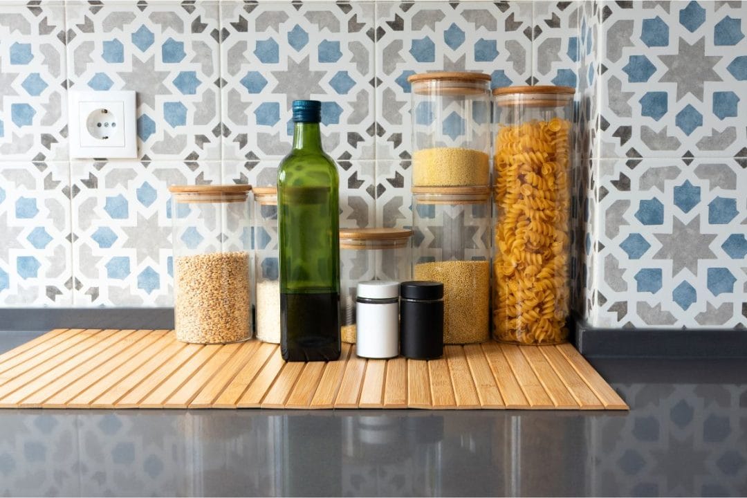 Produit de votre placard efficace contre les insectes