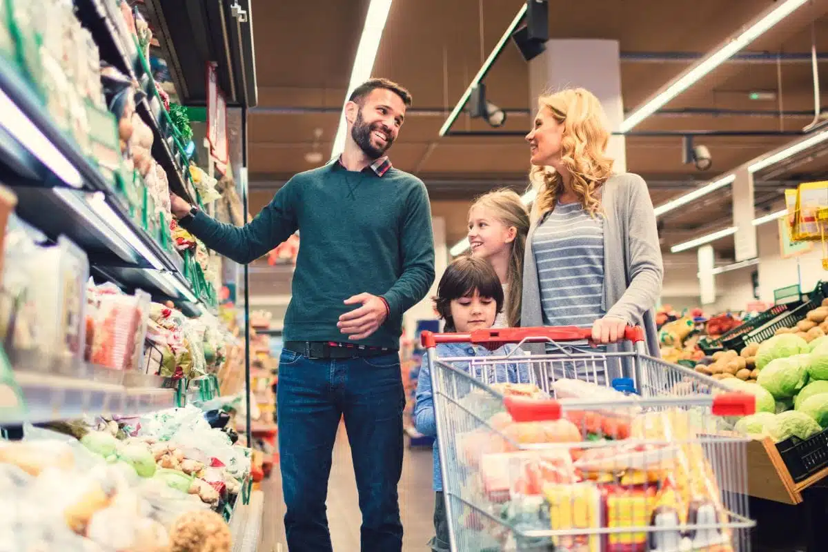Le supermarché préféré et le moins cher des Français